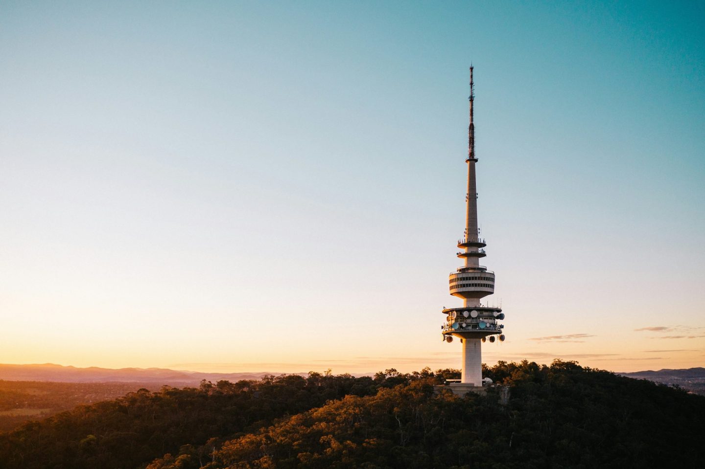 Singtel and SK Telecom forge strategic partnership to pioneer 6G development
